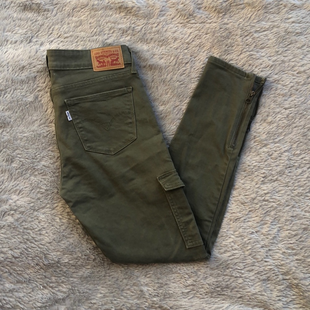 Levi’s green pants
